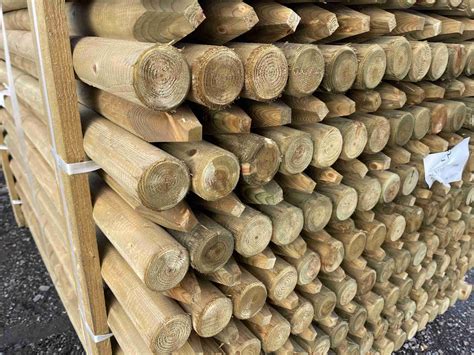 Fence Of Stakes .